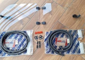 Fiat 126p szyby uchylne Bespo + uszczelki nowe+ kostki zestaw Fiat 126p szyby uchylne Bespo + uszczelki nowe+ kostki zestaw