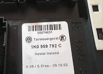 Silniczek podnoszenia szyby prawy vw golf 5