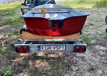 Łódka z lawetą zarejestrowane