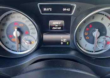 MERCEDES GLA 250 Benzyna