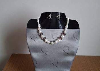 Sprzedam zestaw: korale i srebrne kolczyki