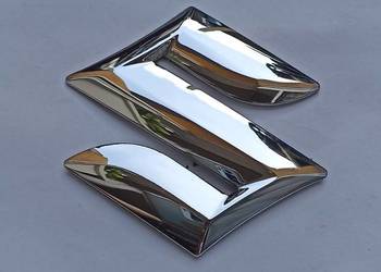 Emblemat Suzuki sx4 06-14r