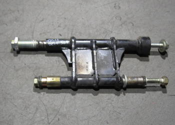 PIAGGIO BEVERLY 500 05 mocowanie silnika wahacz zawieszenie uchwyt