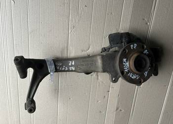 Zwrotnica prawy przód Passat b5 1.9tdi 110km 8D0407258S Zwrotnica prawy przód Passat b5 1.9tdi 110km 8D0407258S