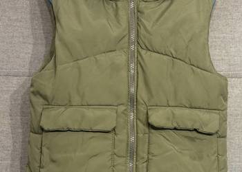 Chłopięca zielona ocieplana kamizelka z kapturem ZARA rozmiar 110