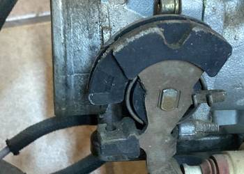 VW AUDI 2.0 PRZEPUSTNICA CZUJNIK GAZNIK 037061Ag