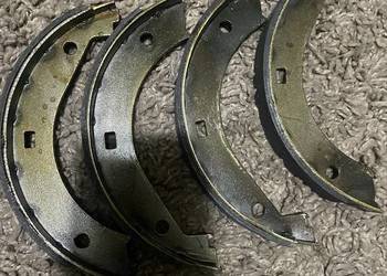 ⸻  Szczęki hamulcowe / okładziny hamulca ręcznego BMW 180x25