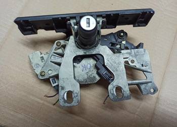 VW PASSAT B5 zamek klapy bagażnika 3b0827297