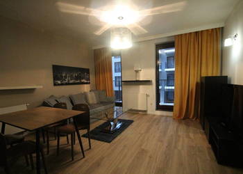 2pok, 46met, okolice Szybkiej BALKON / KOMÓRKA / GARAŻ / WINDA (Wrocław)