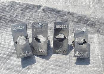 Jaguar XE X760  UCHWYT KOSZYK PDC MOCOWANIE CZUJNIKA PARKOWANIA OBUDOWA