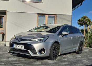 Toyota Avensis t27 2.0 diesel Salon Pl