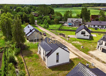 Bliźniak w stanie deweloperskim - Białuń