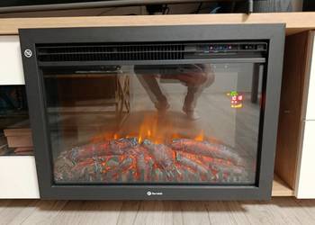 Kominek elektryczny z funkcją grzania lub tylko efekt wizualny