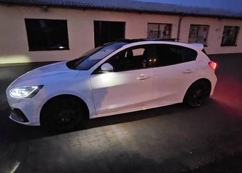 Ford Focus ST 2,3 280 km