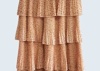 Damska spódnica midi pudrowy róż pilsowana w czarne kropki Wiya 36/S