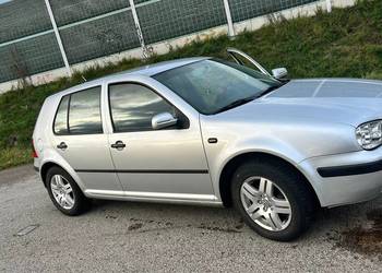 Sprzedam auto VW Golf 4 2002