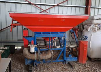 Zbiornik siewnika KUHN (RAUCH) - tylny - może być przedni Front Tank