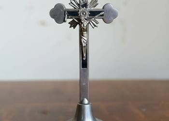Metalowy krzyż