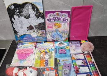 Zestaw zabawek i art. szkolnych dla dziewczynki