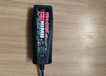 Mam do sprzedania nową ładowarkę traxxas 4amp
