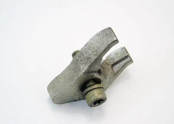 MOCOWANIE ŁAPKA WTRYSKU 2.0 VVTI AVENSIS T25 RAV 4 1AZ ALLION CALDINA OPA