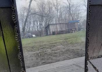 Stare lustro z metalową ramą