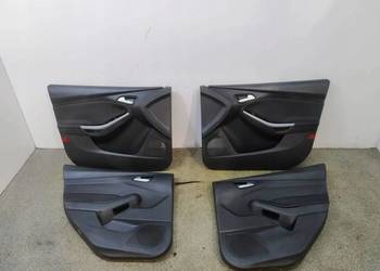 TAPICERKA BOCZEK PRZÓD TYŁ KPL KOMBI  Ford Focus Mk3 (2010-2019)