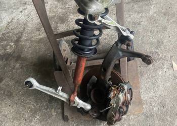 udi A6 4B 4.2 V8 S6 RS6 Zwrotnica prawa 4B3407258