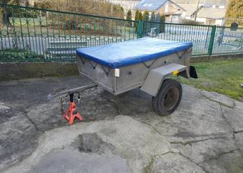 Przyczepka samochodowa zarejestrowana