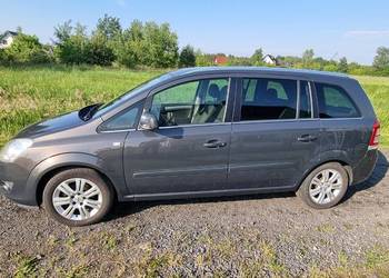 sprzedam Opel Zafira 2012 1.8benz +lpg