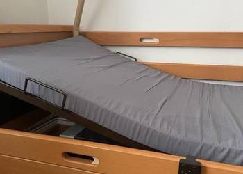 Wózek inwalidzki, łóżko rehabilitacyjne, fotel sanitarny