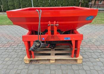 Rozsiewacz Kuhn Rauch Mds 11,1 z przystawką sadowniczą