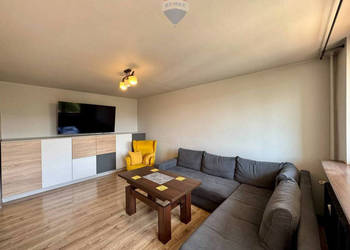 Dwupokojowe M - 51 m² po remoncie balkon