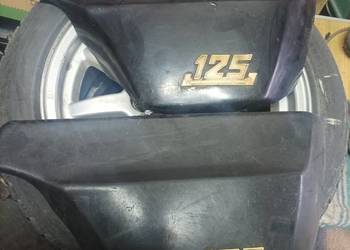 Osłony boczne Prawe Duże Plastik do WSK 125 Garbuska