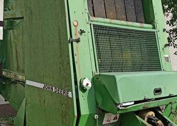 Prasa do słomy John Deere 550