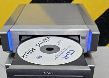 Technics CD SL-HD55 Compact Disc Player.