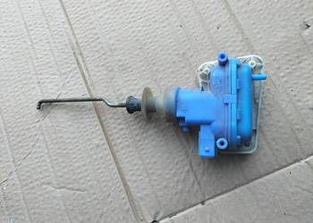 SIŁOWNIK CENTRALNEGO ZAMKA AUDI 80 B4 80B4