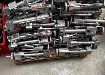 nalewaki 60 szt do PET i szkła 0,75-1,5 L z demontazu maszyny z Austri