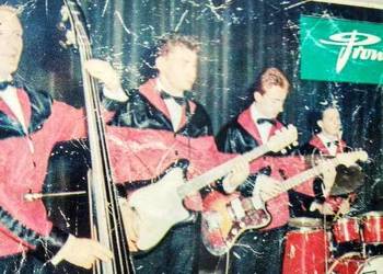 Czerwono czarni muzyka płyty winylowe księgarnia Warszawa