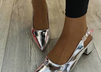 (42) Srebrne czółenka wieczorowe z odkrytą piętą, NOWE