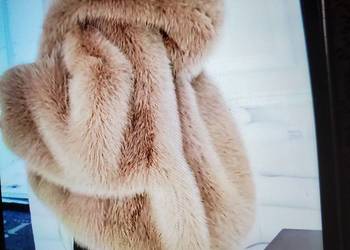 Nowe puchate futro sztuczne z kapturem rozmiar L