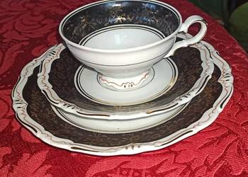 Filiżanka z talerzykiem deser.  Syg. B.G.  Kobalt, Reliefy,