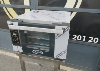 Piec Konwekcyjny 3 kW UNOX BAKERLUX SHOP.PRO LED ELEKTRYCZNY