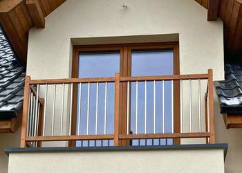 Balustrada Balkonowa Zewnętrzna z Rurkami w Pionie - Kompletna Balustrada…