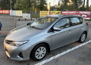 Toyota Auris II 1.4 D-4D 2013 wersja Business, serwisowana, gotowa do jazdy