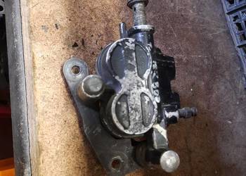 Suzuki DR 800 750 BIG zacisk tył hamulec dr800 DR750 tylny tylni hamulcowy