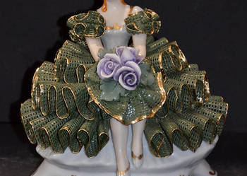 Roceram porcelana figurka Contesa koronki do kolekcji18-19cm Roceram porcelana figurka Contesa koronki do kolekcji18-19cm