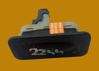 PRZEŁĄCZNIK KLAPY BAGAŻNIKA ORG 8200385515 Renault Megane III (2008-2016) PRZEŁĄCZNIK KLAPY BAGAŻNIKA ORG 8200385515 Renault Megane III (2008-2016)