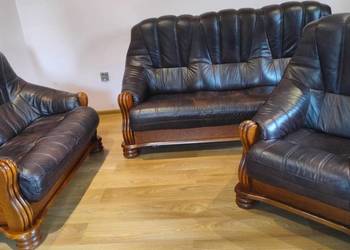 Rozkladana skorzana kanapa z fotelem i sofa