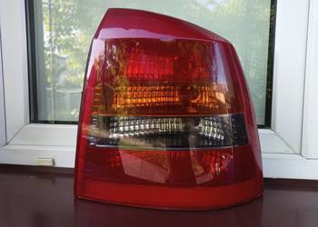 Opel Astra G hatchback lampa tył tylna prawa wkład